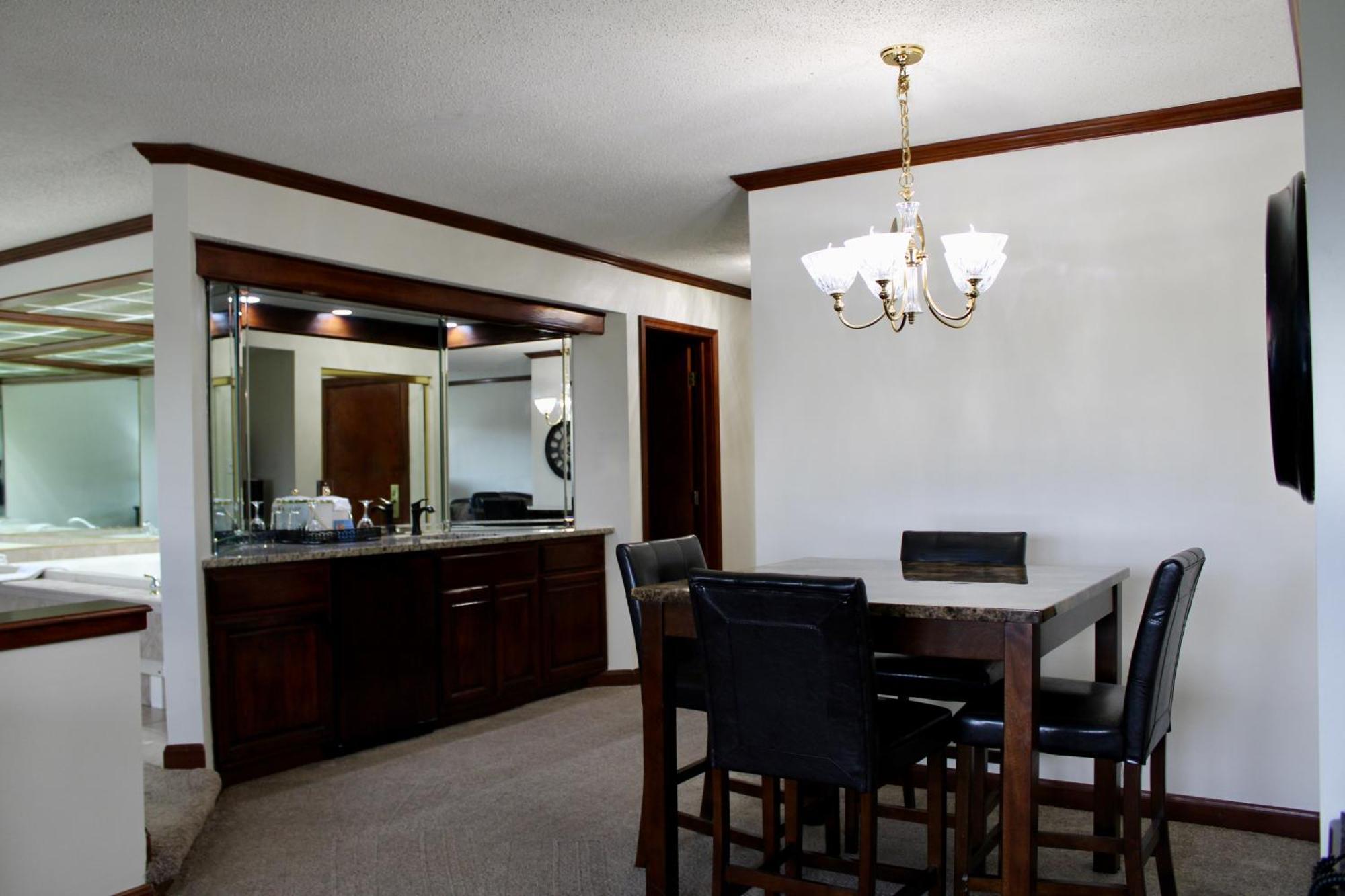 The Carlton Lodge Adrian Экстерьер фото